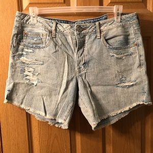 AEO slouchy Bermuda Jean shorts